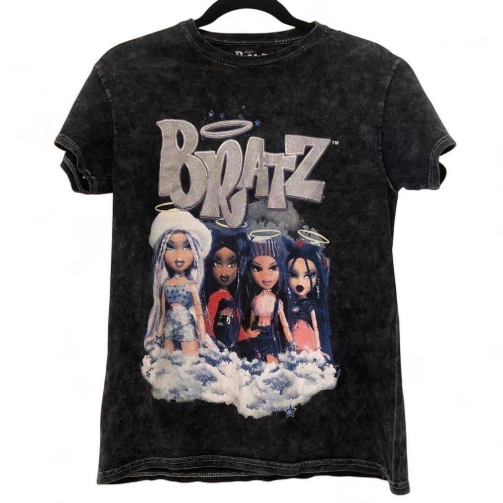 Bratz Women's Grey and Black T-shirt